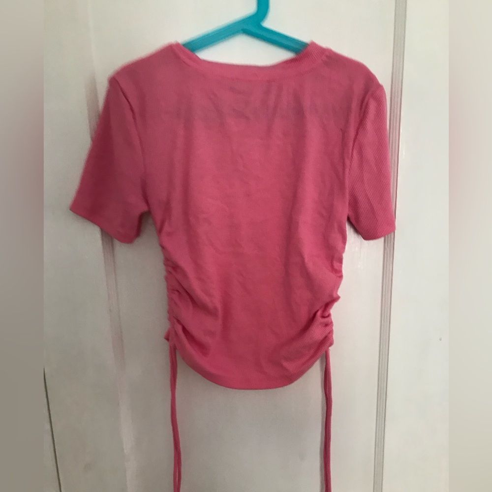Pink crop - Picture 2 of 4